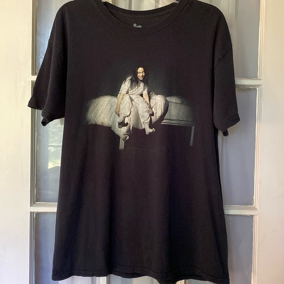 Billie Eilish Shirt L Black Short Sleeve Crew Neck When We Sleep Tour 2019 - Picture 1 of 7